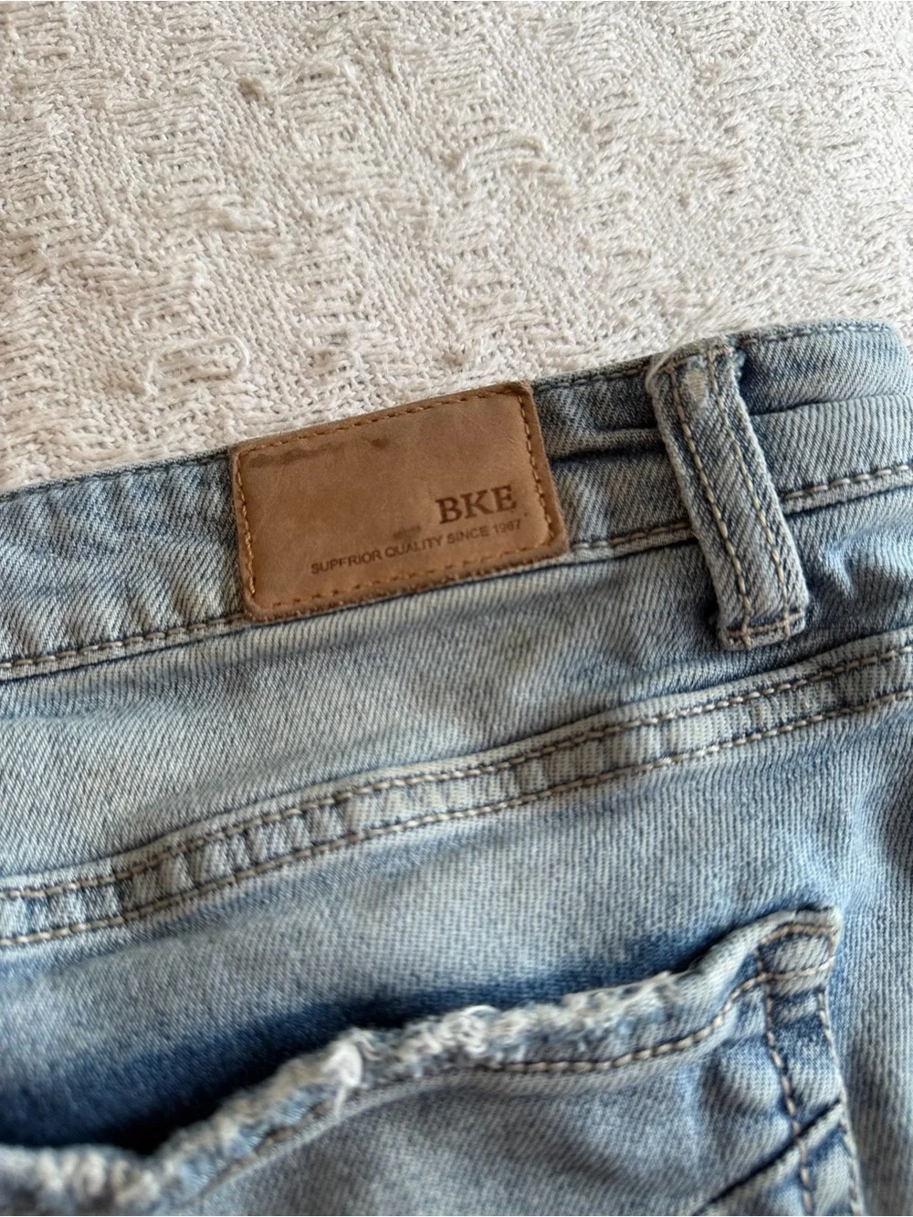 BUCKLE BKE Payton Shorts-  Light Blue Denim - Women’s SIZE 30 - Picture 4 of 6